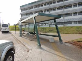 Instalação de abrigos em pontos de ônibus - Campus Erechim