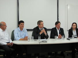 Assinatura de registro de terras da UFFS