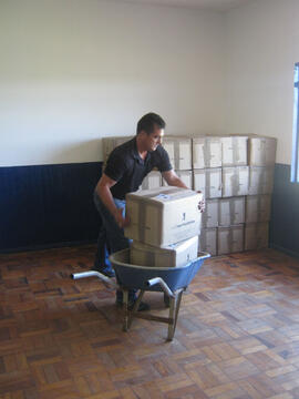 Primeiros livros e biblioteca da UFFS