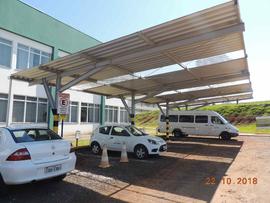 Instalação de abrigos para veículos oficiais - Campus Erechim
