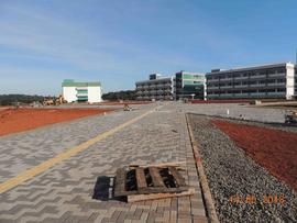 Execução de rotas acessíveis entre os blocos e estacionamento – Campus Chapecó