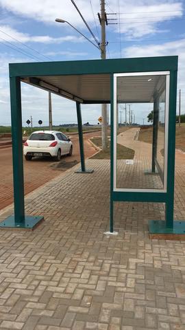 Instalação de abrigos em pontos de ônibus - Campus Realeza